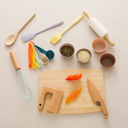 Set of Wooden Kitchen Utensils